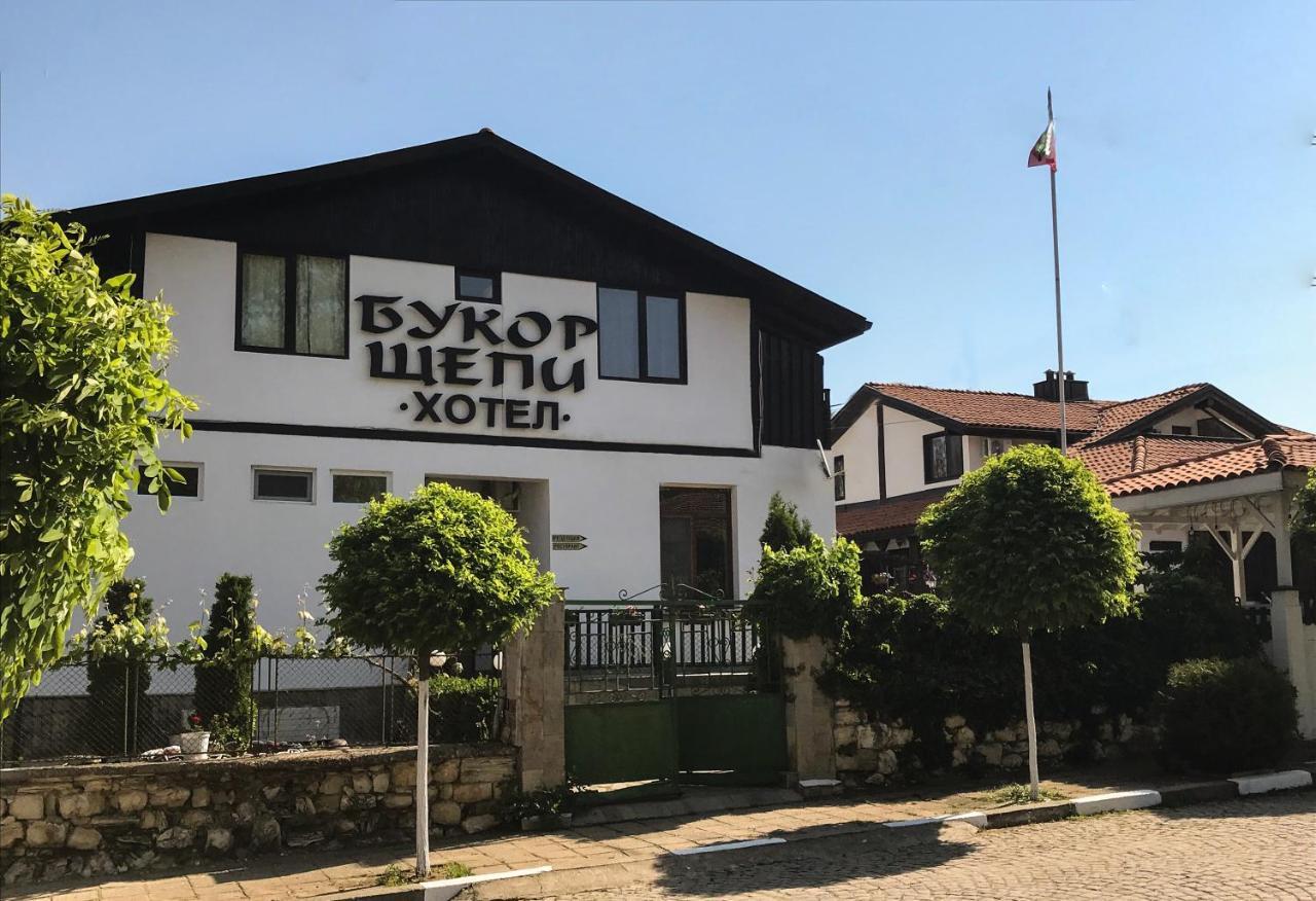 Guest House Bukor Shtepi Mandrica Exteriör bild